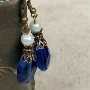 Hand Craft Steampunk Blue Faceted Glass Teardrop Antiqued Brass Dangle Earrings